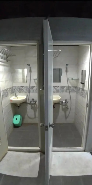 Ohlala Hostel