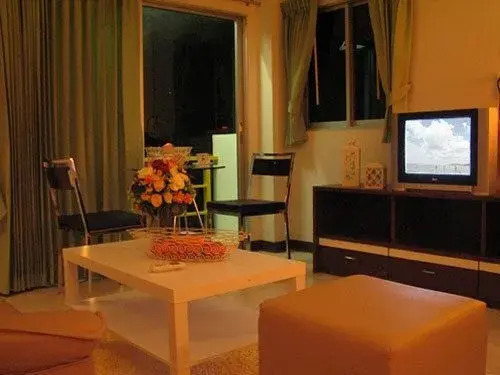 The Room Resort Apartment