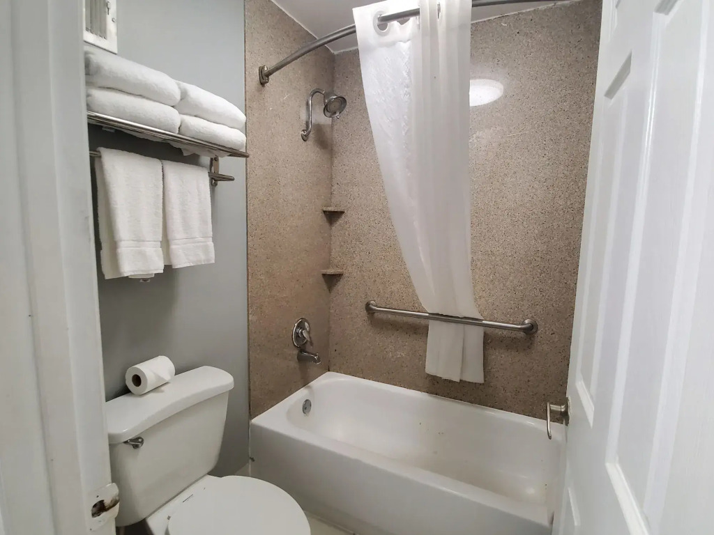 Vero Beach Inn & Suites Vero Beach I-95