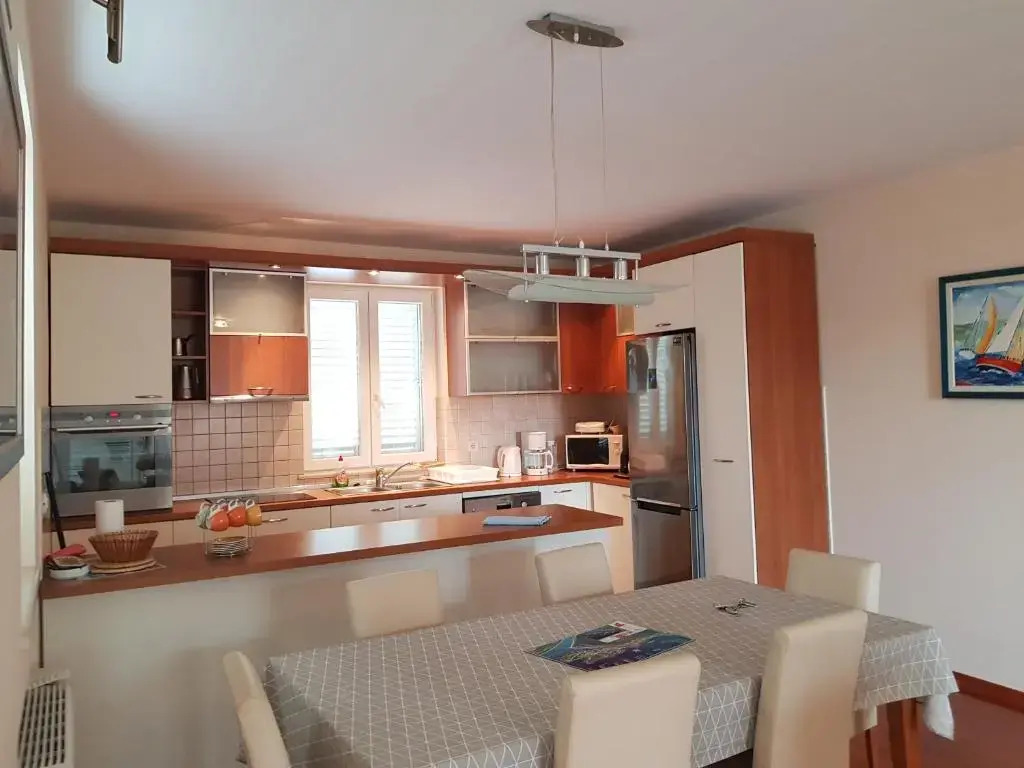 Apartments Laus