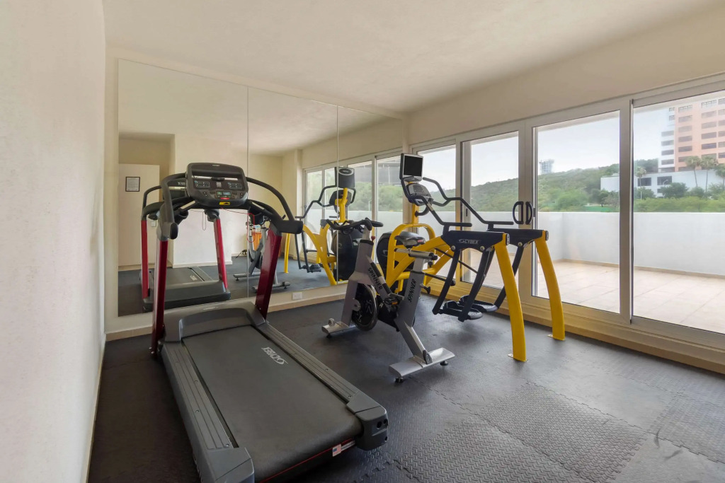 Comfort Inn Monterrey Valle
