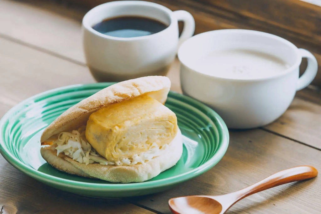 Mezamashi Sandwich - Hostel