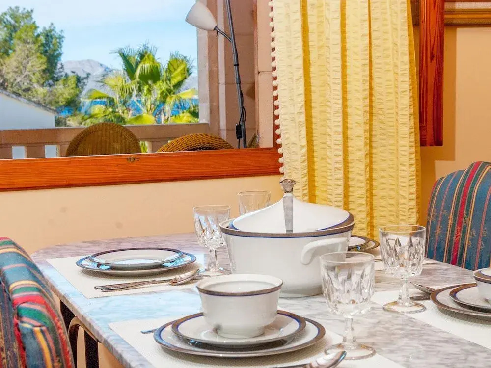 Villa Teix de Bonaire para 10, jardines y vista mar