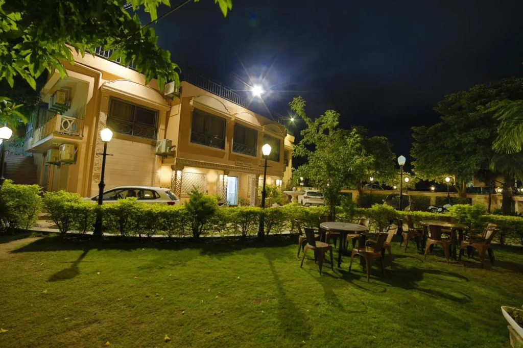 Hotel Shiv Villa by SAH
