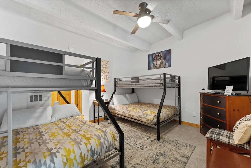Summit House East #313