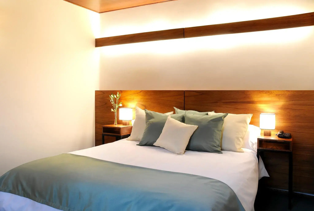 Hotel Babel