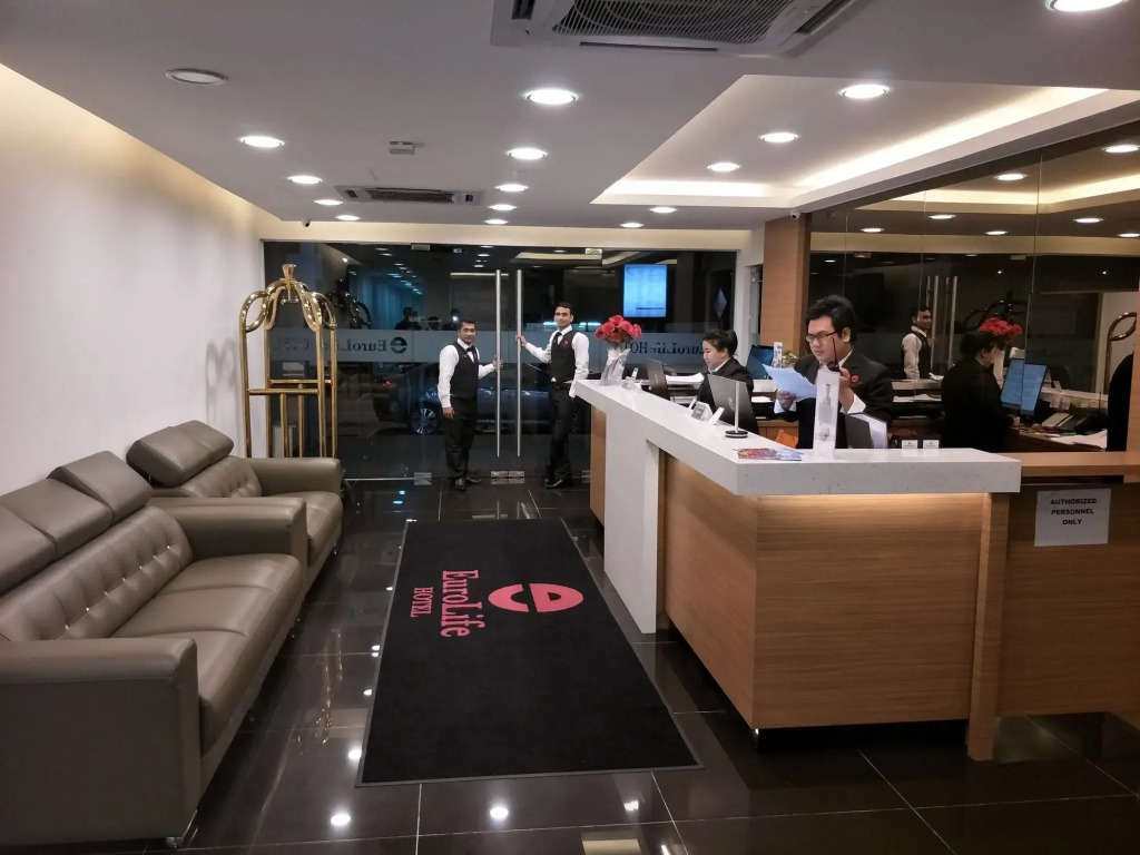 Alaxis Hotel