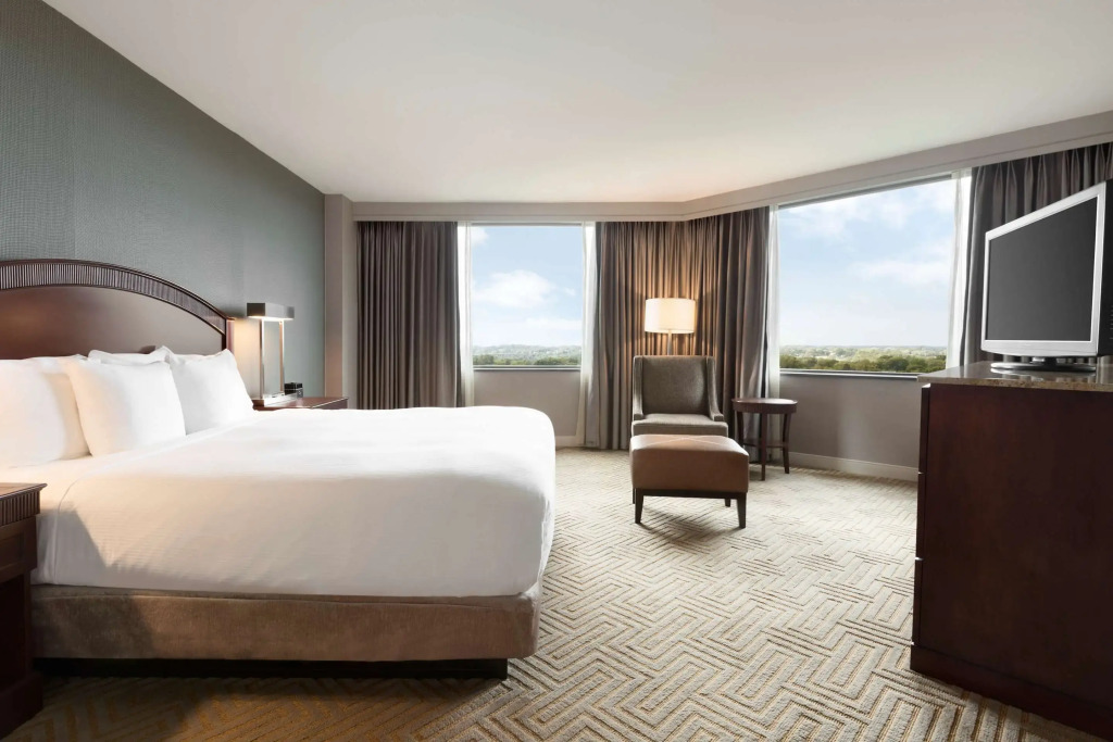 Hilton East Brunswick
