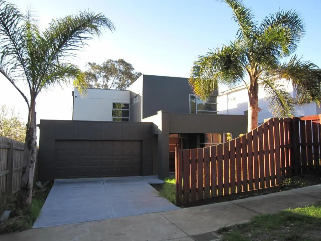 House On Church St close to Red Rocks beach, Cowes