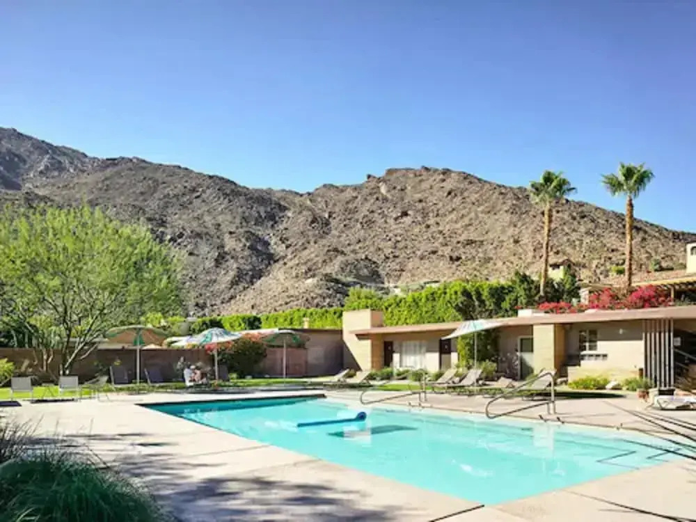 The Hideaway - 21 and Over - A Town & Desert Boutique Hotel