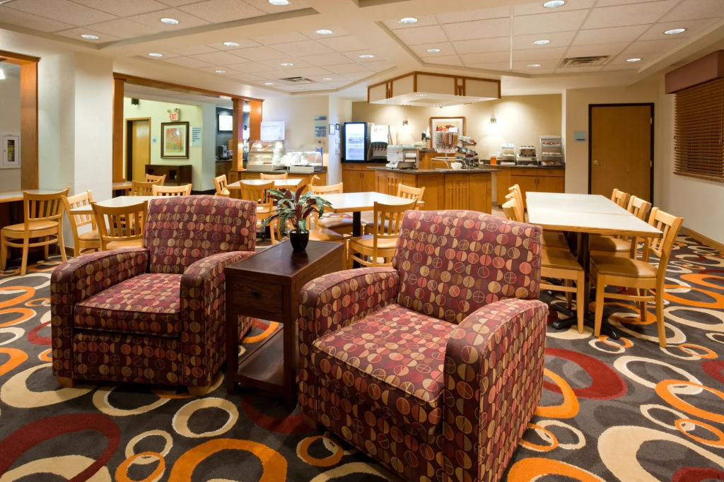 Holiday Inn Express & Suites - Worthington by IHG