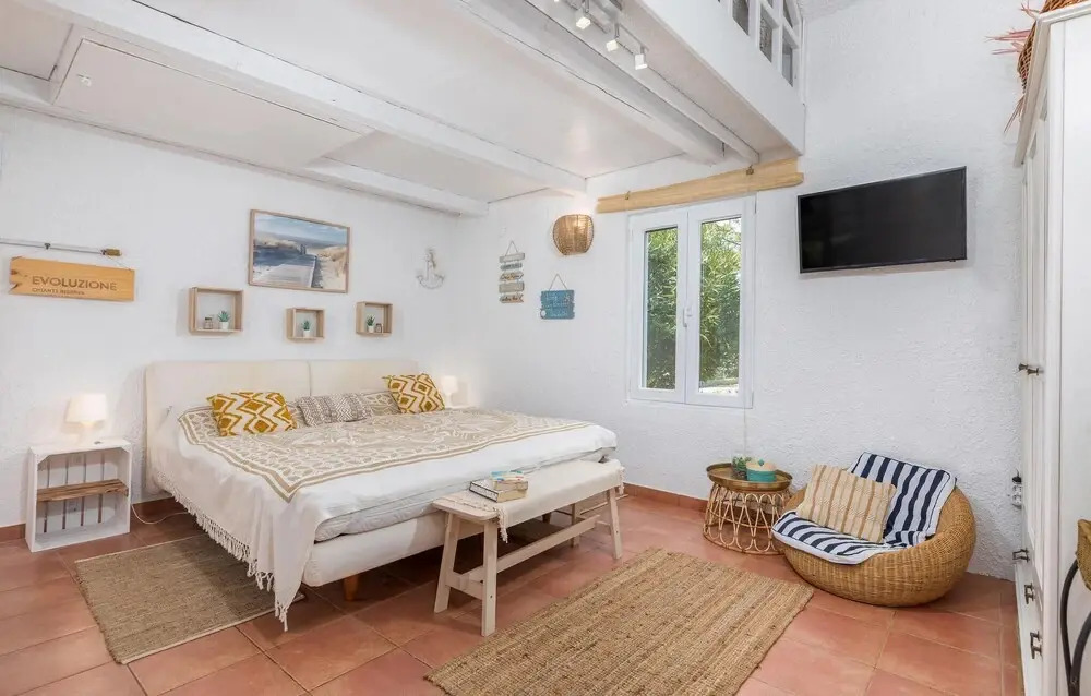 Stunning Home In Sisan