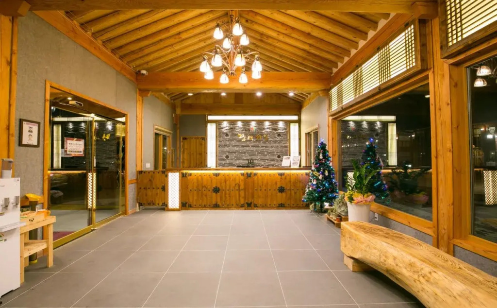 Jeonju Wangyijimil Hanok Hotel