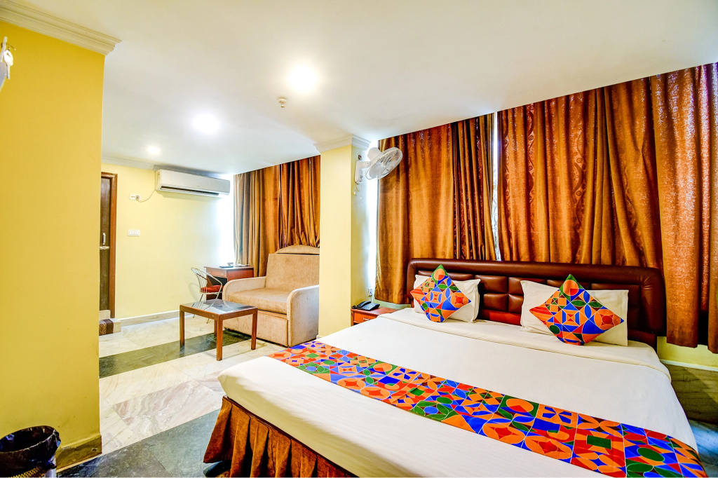 FabHotel Raj Darbar - Nr Kolkata Airport