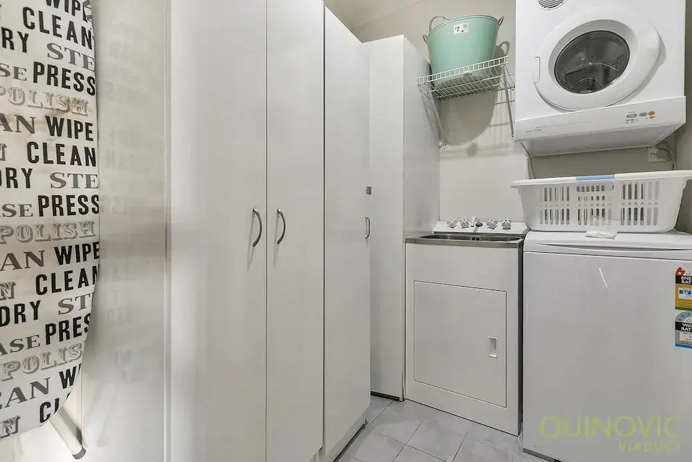 Qv Spacious Waterfront Apartment - 791