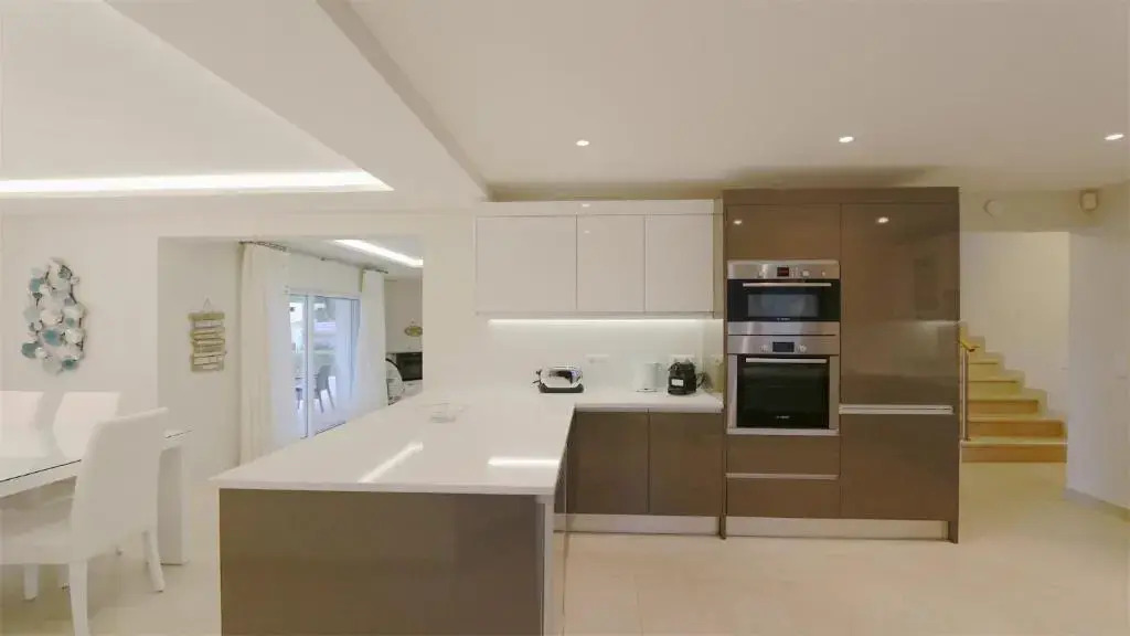 Villa Pinhal 213-CleverDetails- Sleeps 8, Quiet area, walking distance