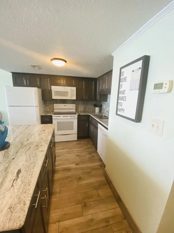 0302 Waters Edge Resort 2 Bedroom Condo by Redawning