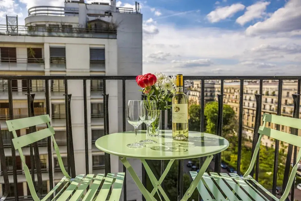 EUROPEA Eiffel Tower View Residence