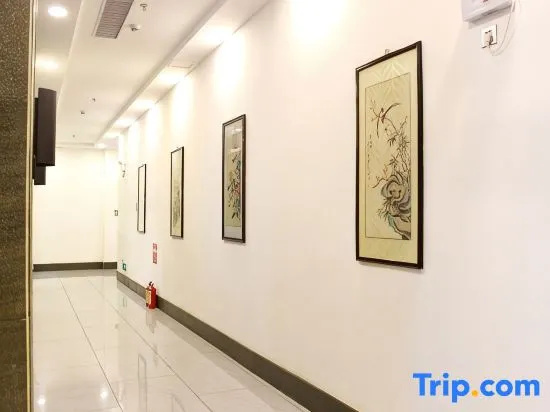 Heyuan Boutique Hotel (Shaoguan High-speed Railway Station)