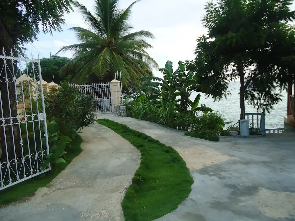 La Source Hotel