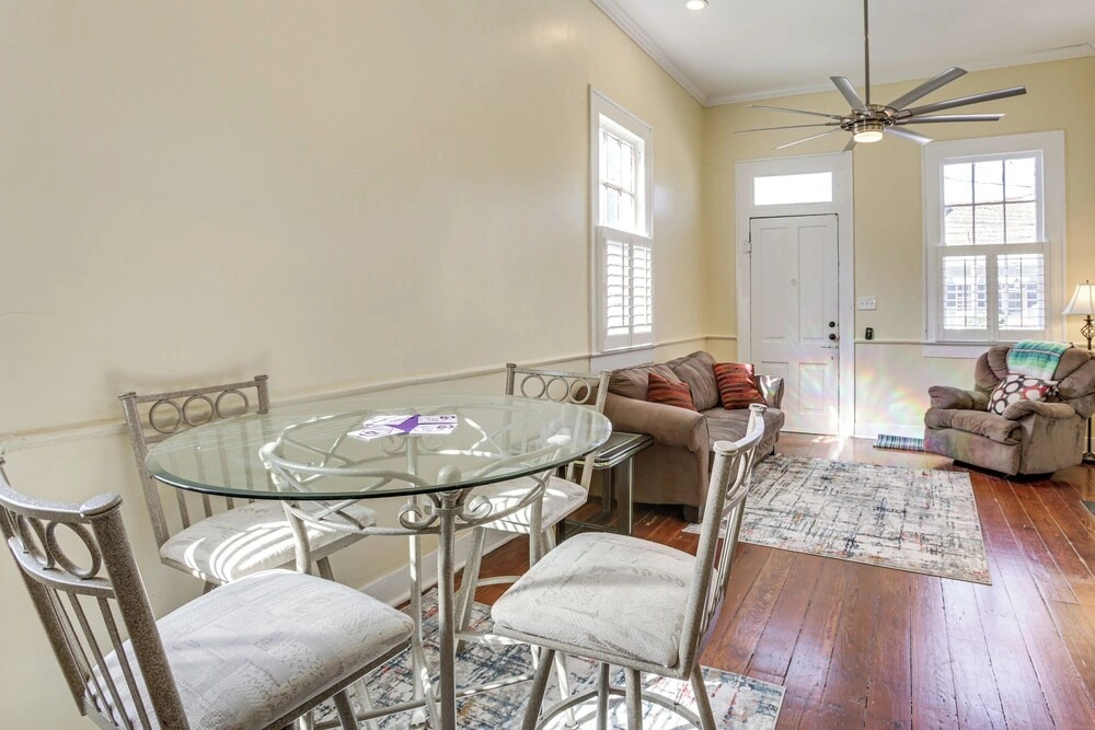 Walk to River & Nola Ferry: Algiers Point Home