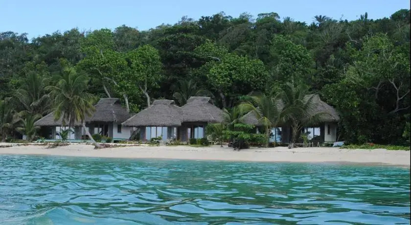 Adonys Eden Lodge