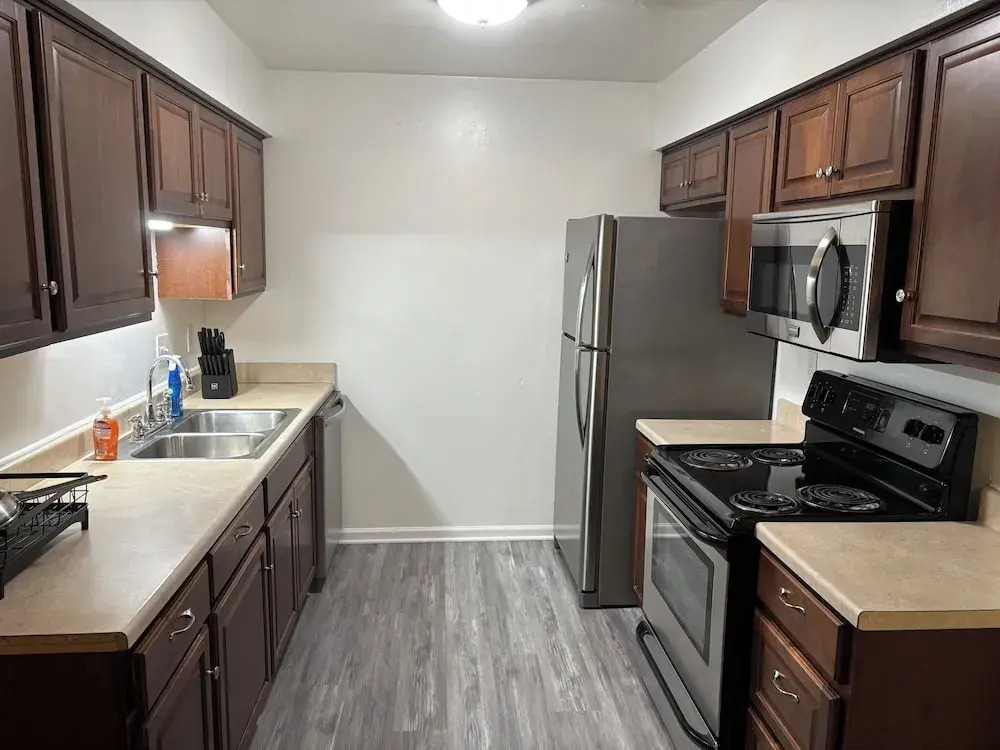 Cozy Hampton townhouse