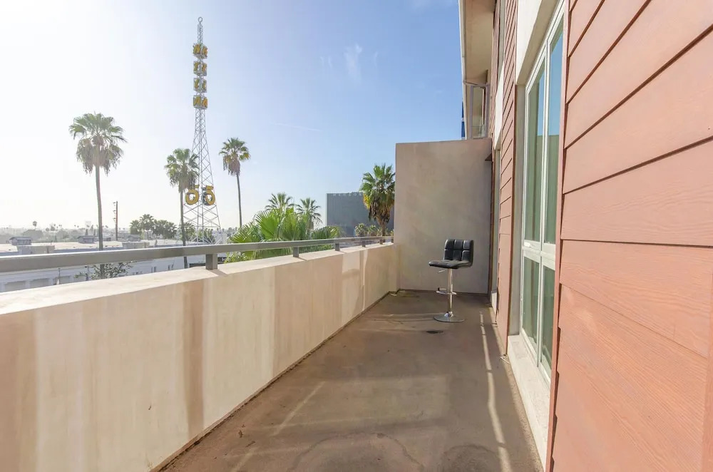 Hollywood VIP Suite on Sunset