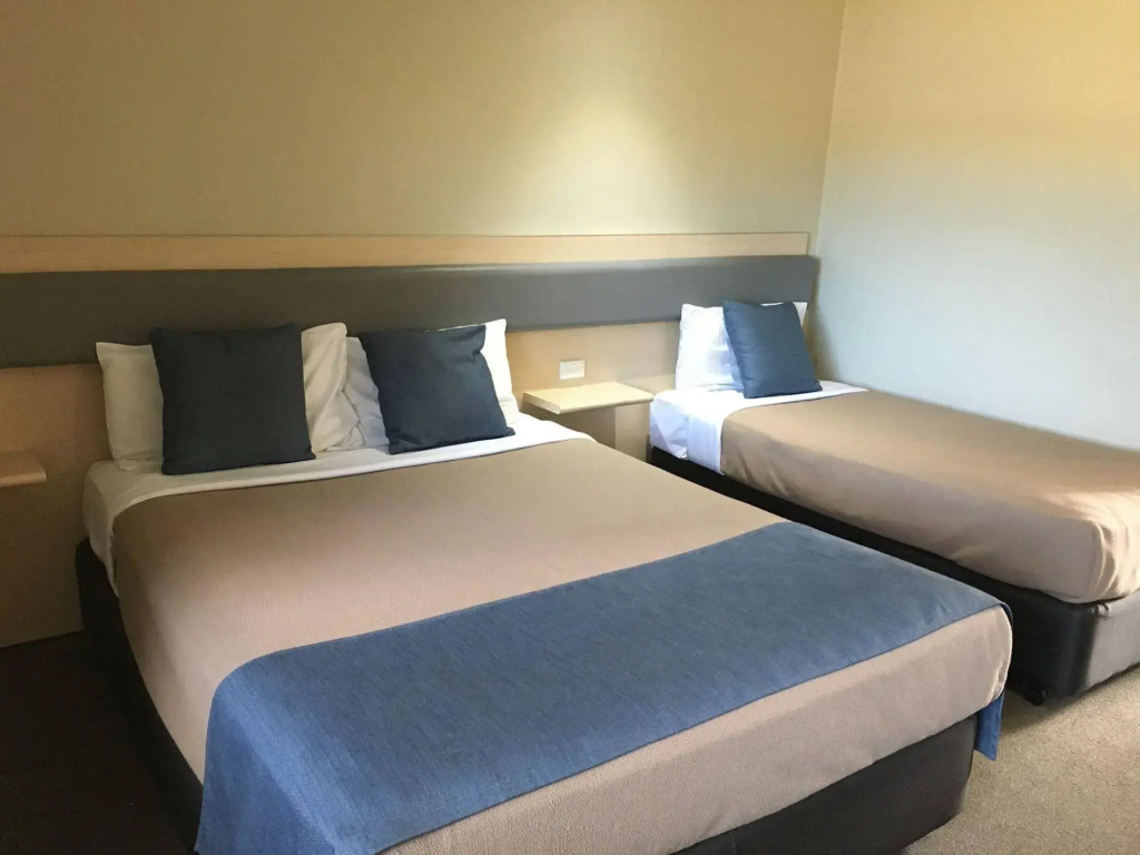 Lakeview Hotel Motel