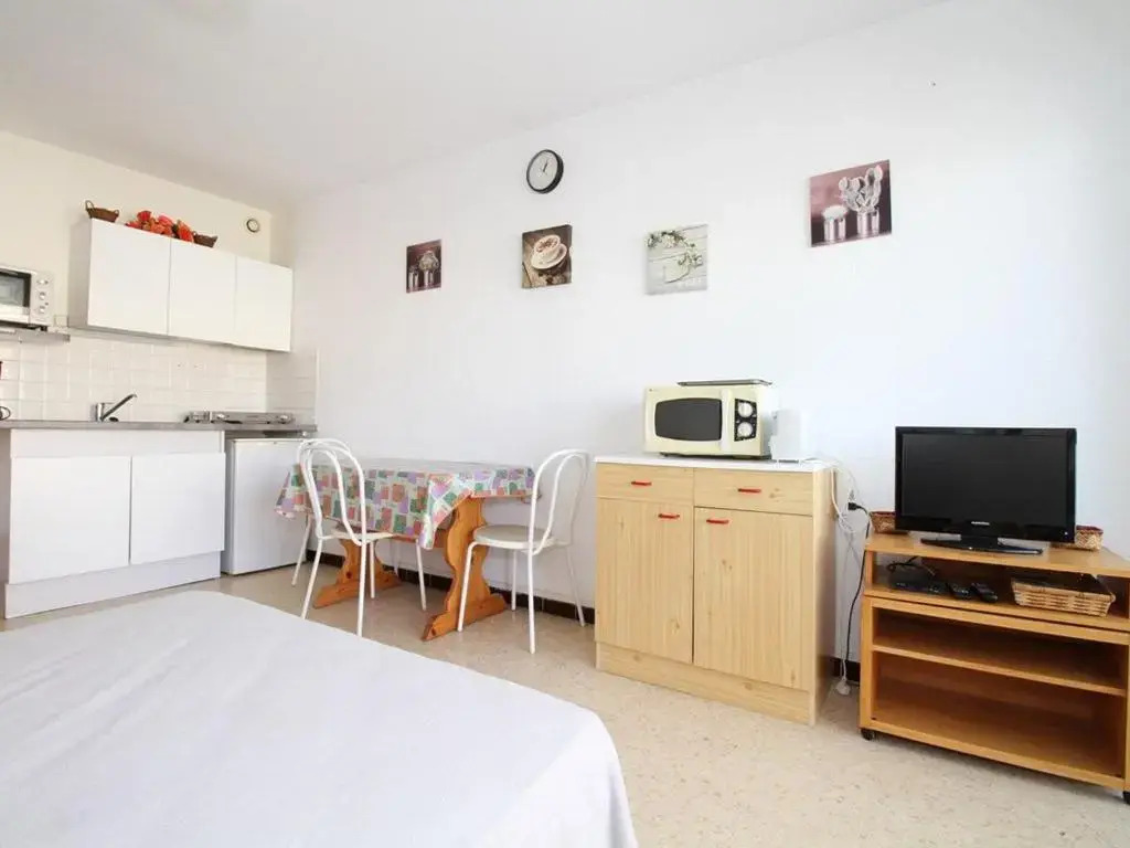Appartement Balaruc-les-Bains, 1 pièce, 2 personnes - FR-1-553-99