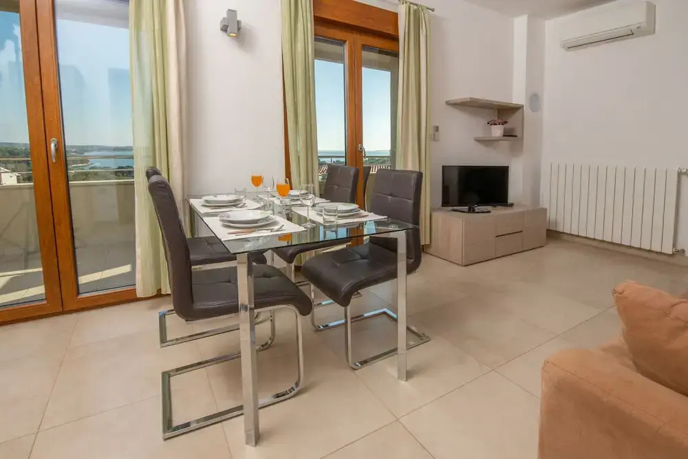 Apartments Oliva