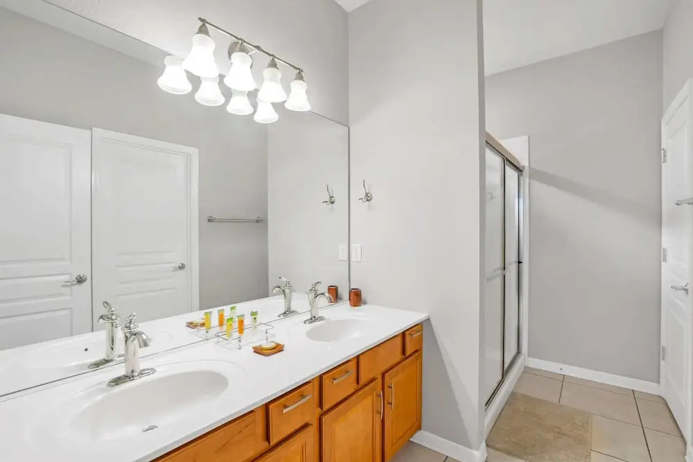 Stunning Home With Great Pool Area, 5 Miles From Disney! CDC Standards #5wh524