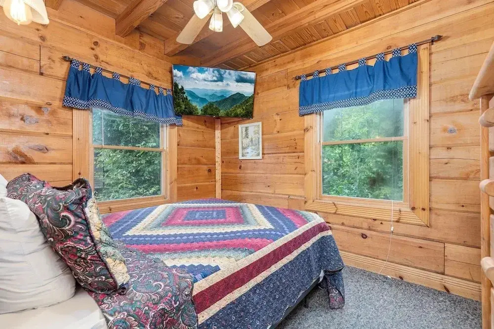 Er81 - Family Making Memories 3 Bedroom Cabin by RedAwning