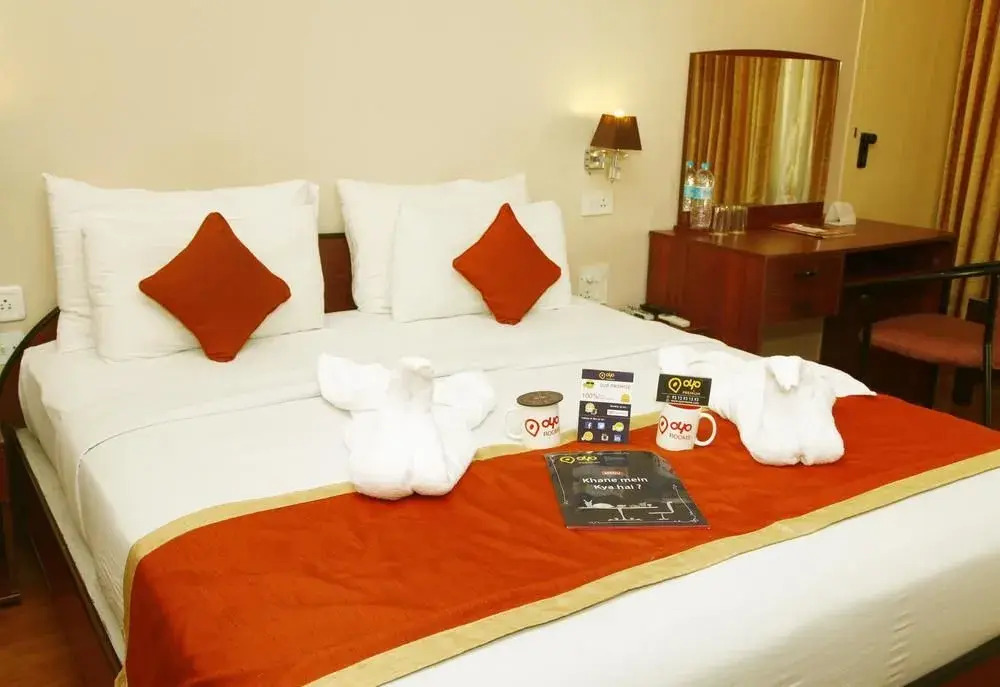 OYO Premium Gandhipuram Avinashi Road