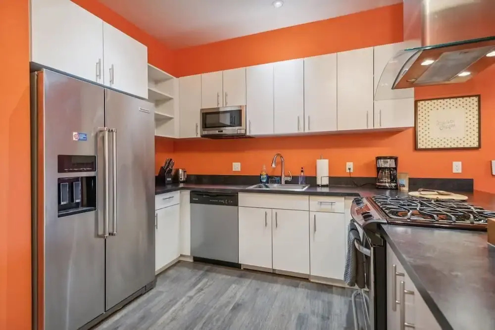 Sunstone Suite - 202