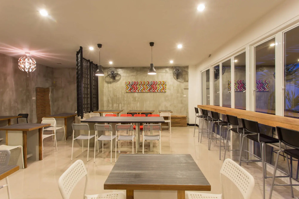 Krabi Inn And Omm Hotel