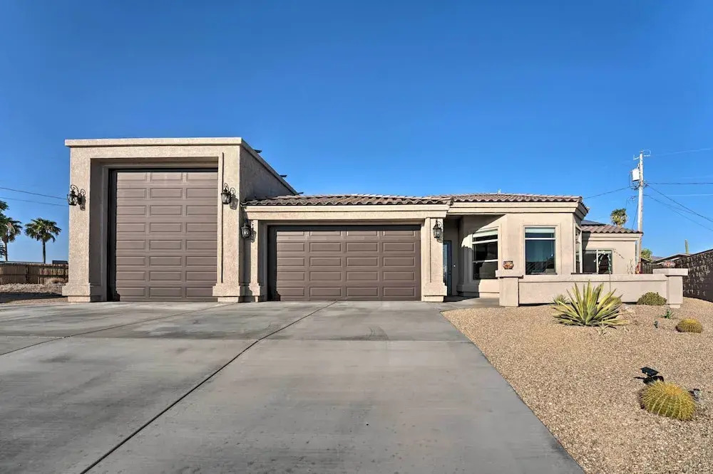 4 Mi to Lake Havasu State Park: Home w/ Pool