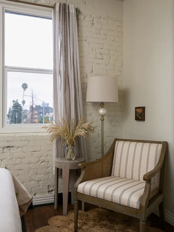 Charming Studio near Downtown! CDC Sanitized!