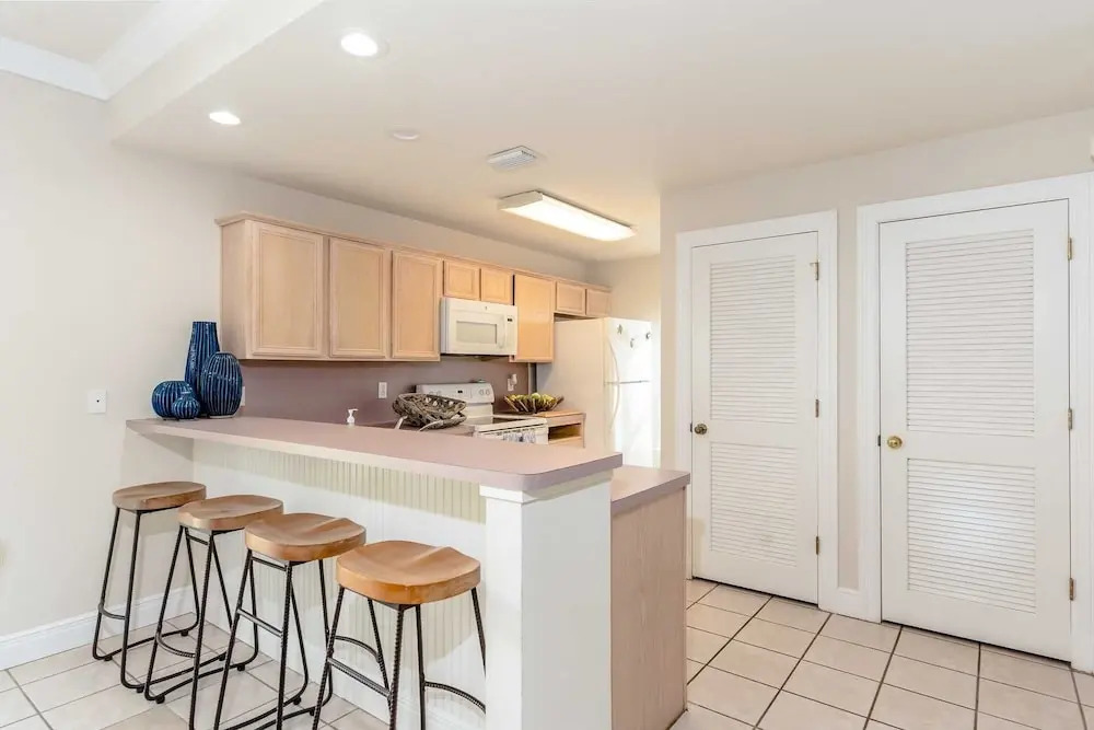 Sun Dancer 5 2 Bedroom Condo by RedAwning