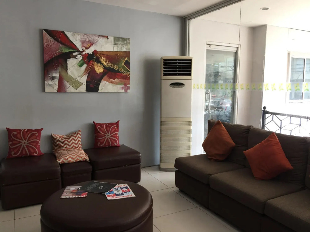 Sampaguita Suites Plaza Garcia