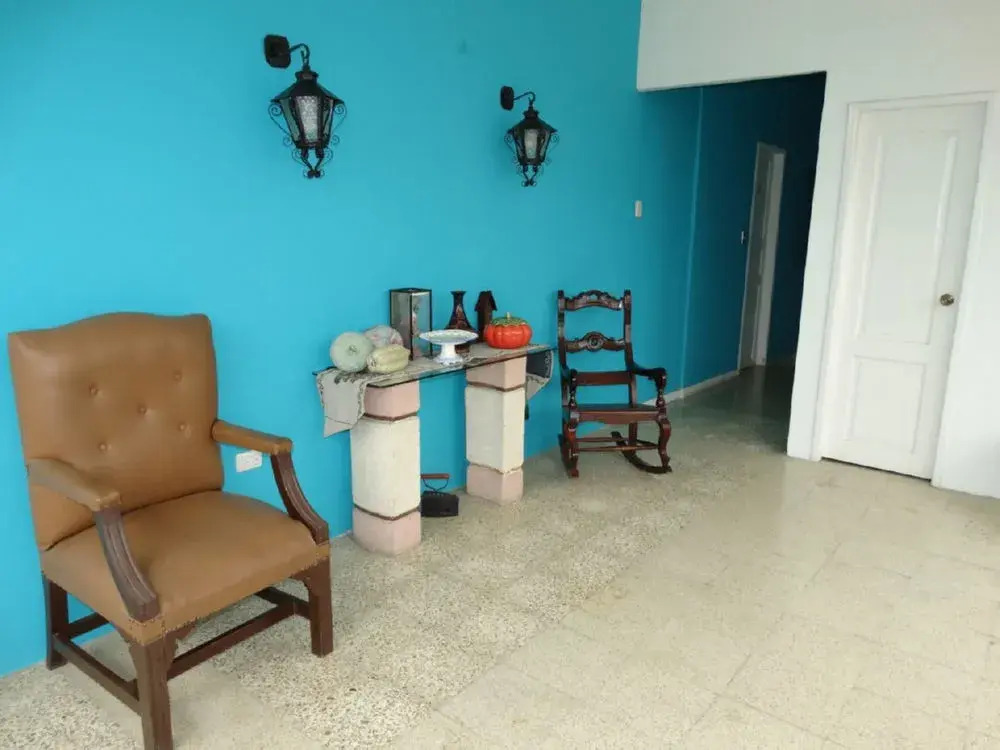 Chescos Hotel