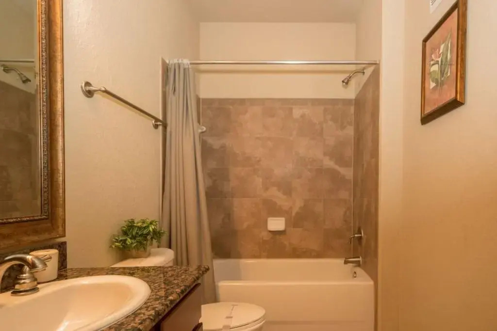 914 Charo Parkway Unit 131 3 Bedrooms, 3 Bathrooms