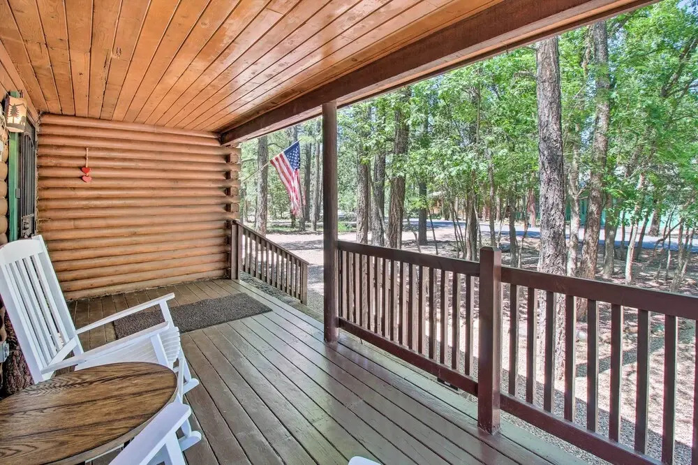 Pinetop-Lakeside Cabin w/ Deck: Hike, Ski & Golf