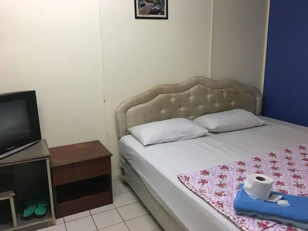 Halcyon Hotel