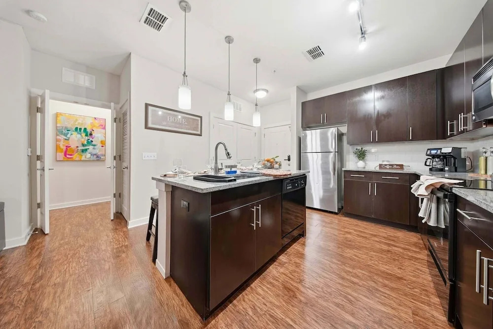 Chic 2BR w Pool Pet-friendly Unit 14