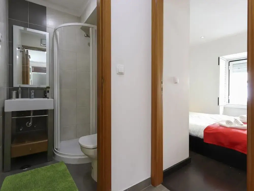 Cosy Lisbon Flat by Homing