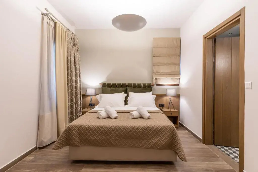 LYDIA suites and rooms