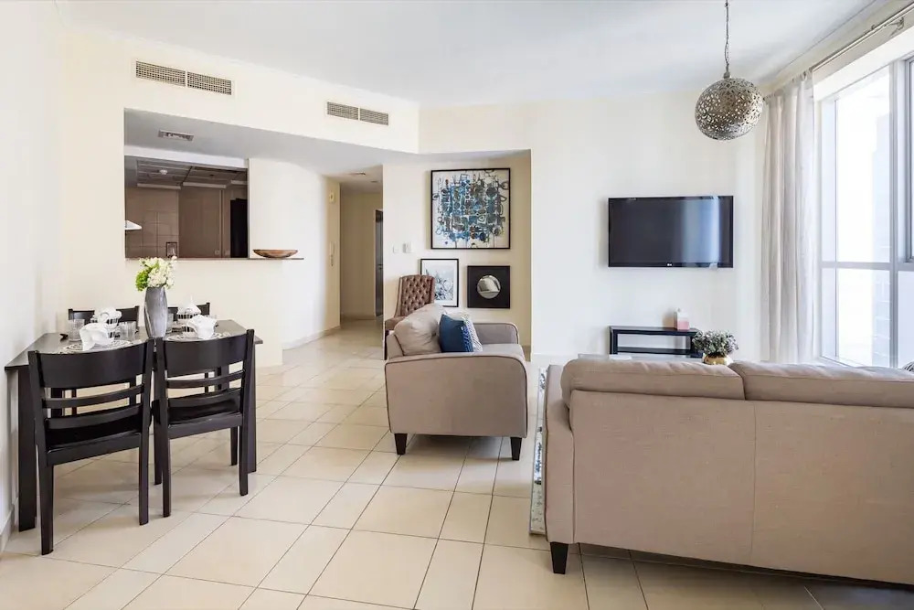 Stylish & Spacious 2BR In Dubai Marina