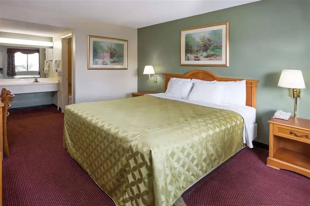 Days Inn by Wyndham in San Bernardino
