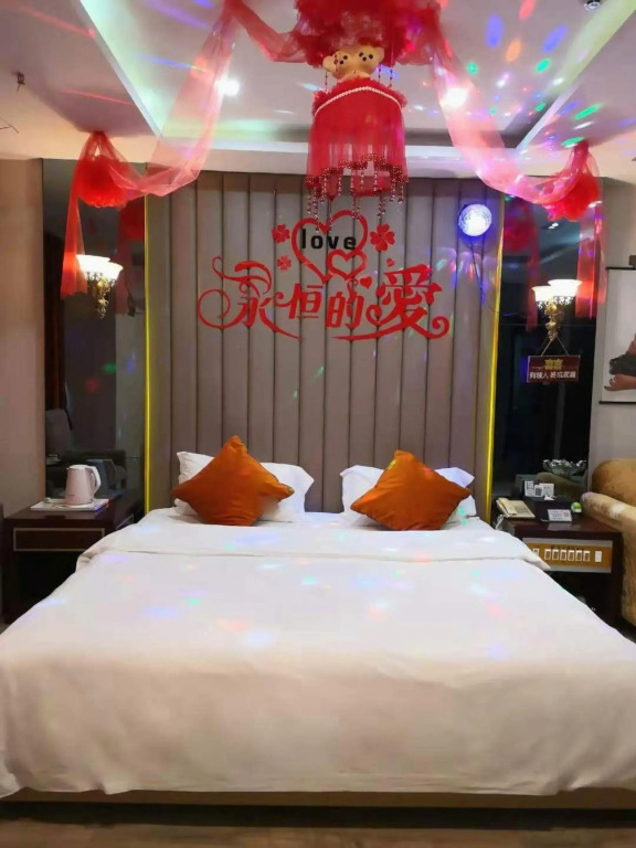 Landing International Hotel